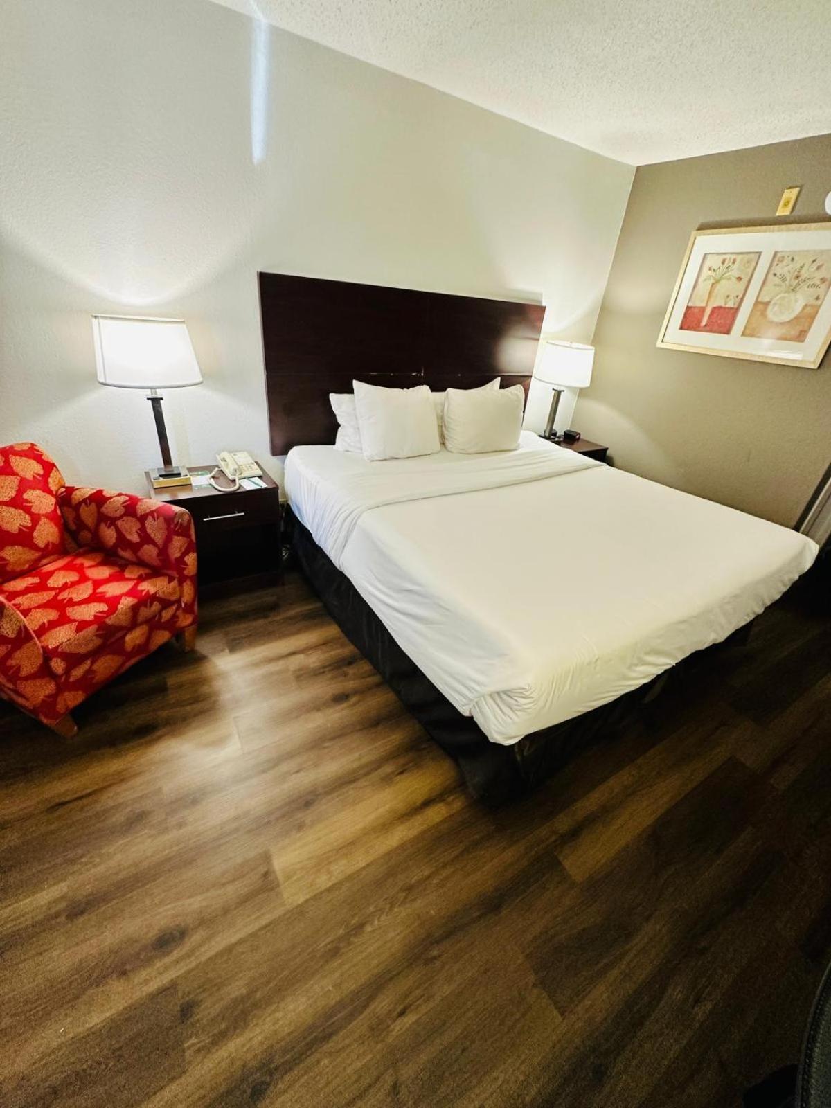 Quality Inn Нюарк Екстериор снимка
