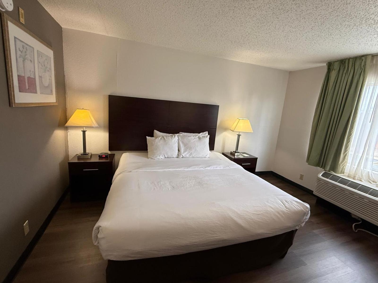 Quality Inn Нюарк Екстериор снимка